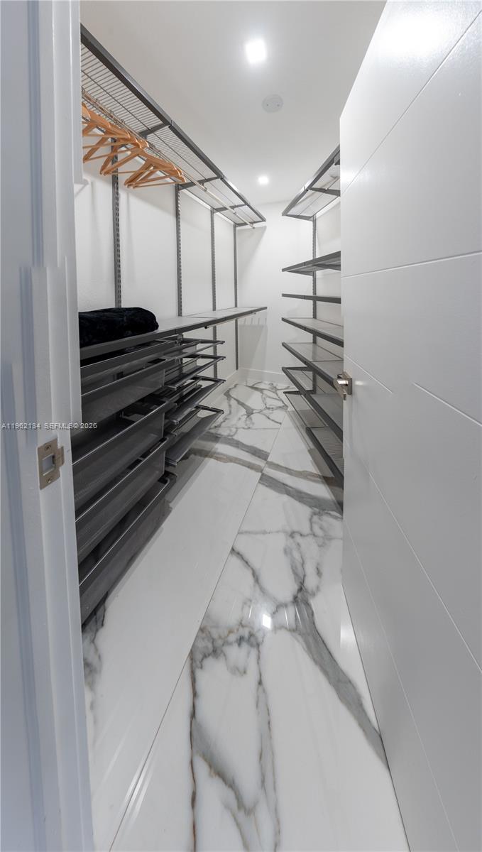 Подробнее / 1949 кв.футов $ 2026-02-09 0 Фото