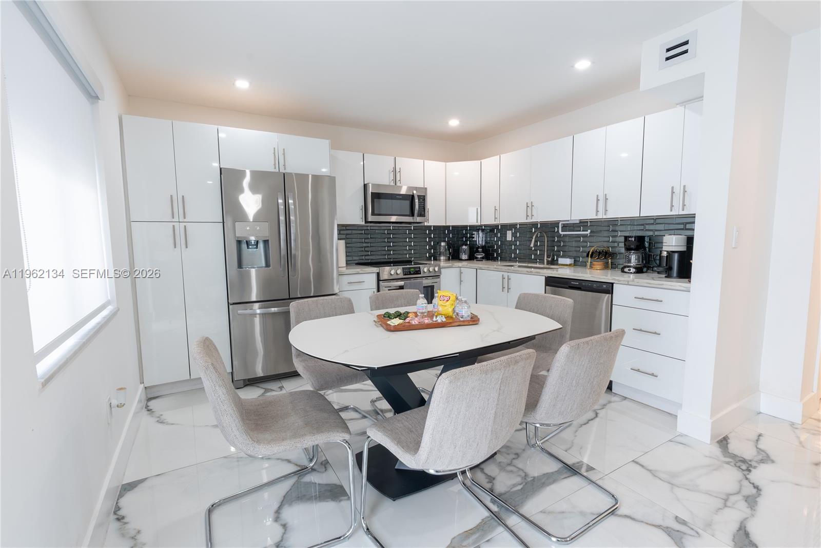 Подробнее / 1949 кв.футов $ 2026-02-09 0 Фото