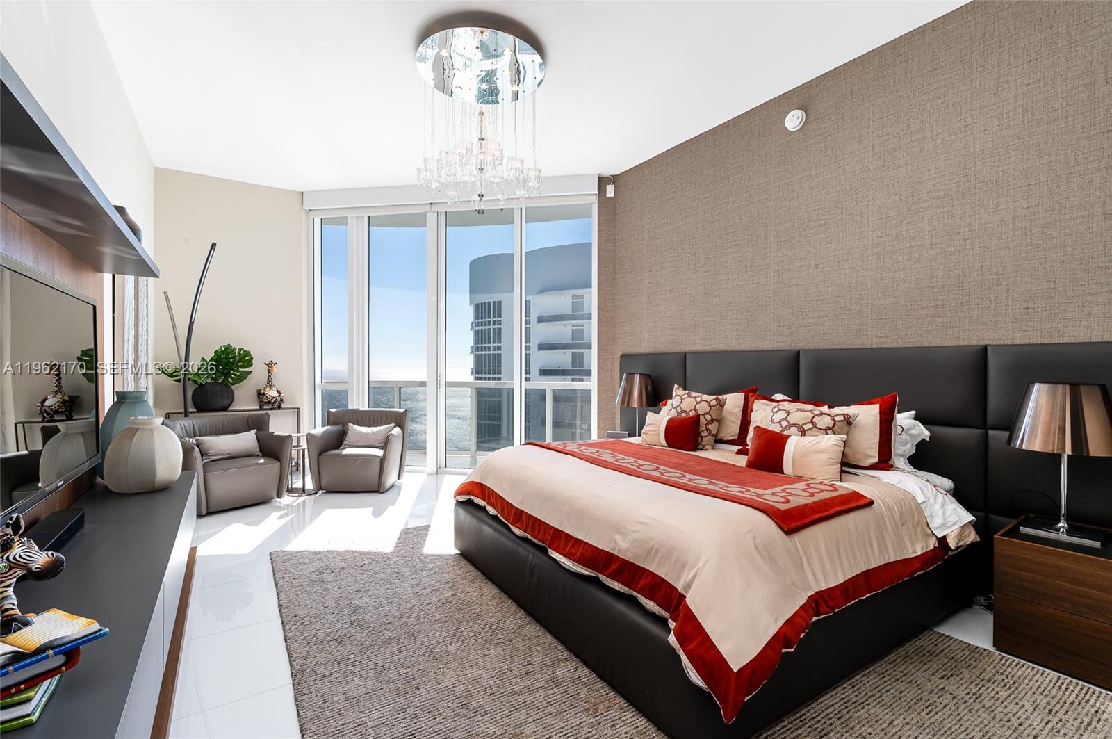 4106 3 / 4 2327 кв.футов $ 2026-02-09 0 Фото