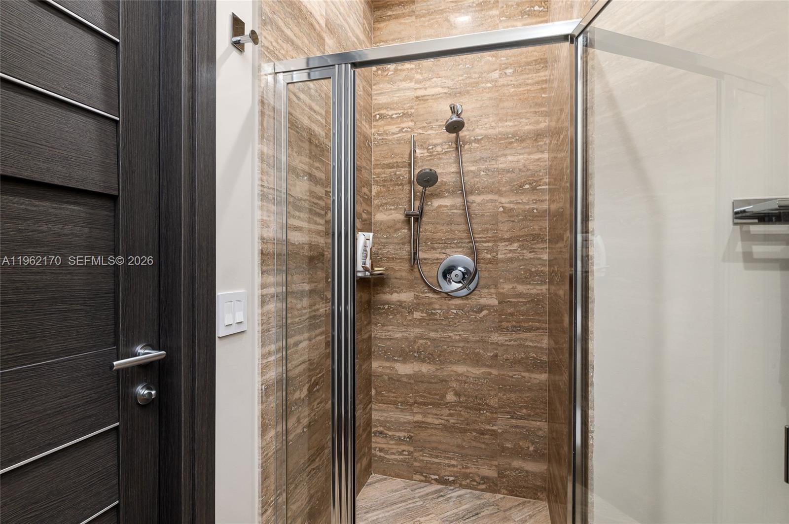 4106 3 / 4 2327 кв.футов $ 2026-02-09 0 Фото