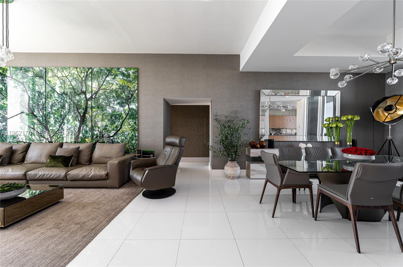 4106 3 / 4 2327 кв.футов $ 2026-02-09 0 Фото