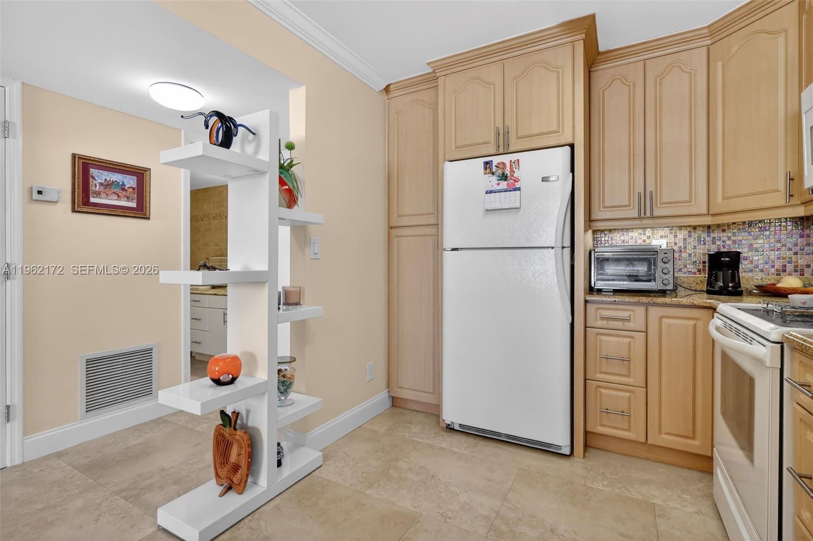 Photo of 1849 Ocean Dr  #905, Hallandale Beach, Florida, 33009 - 