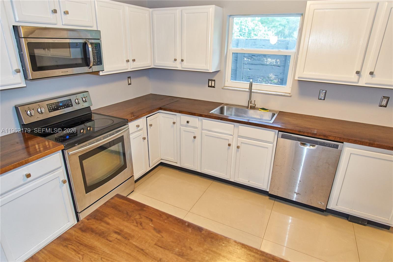   /  2806 sq. ft. $ 2026-02-09 0 Photo