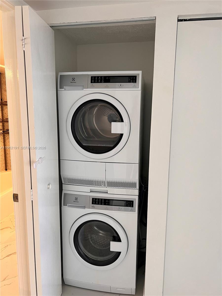 912 2 / 2 1507 sq. ft. $ 2026-02-09 0 Photo