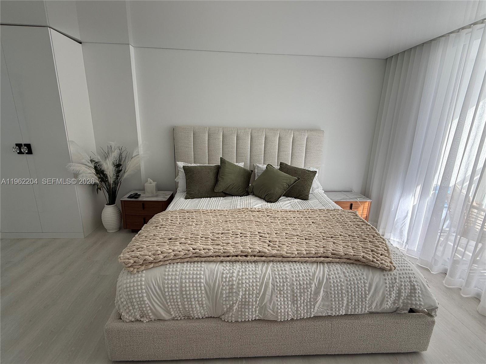 Photo of 1849 Ocean Dr  #406, Hallandale Beach, Florida, 33009 - 