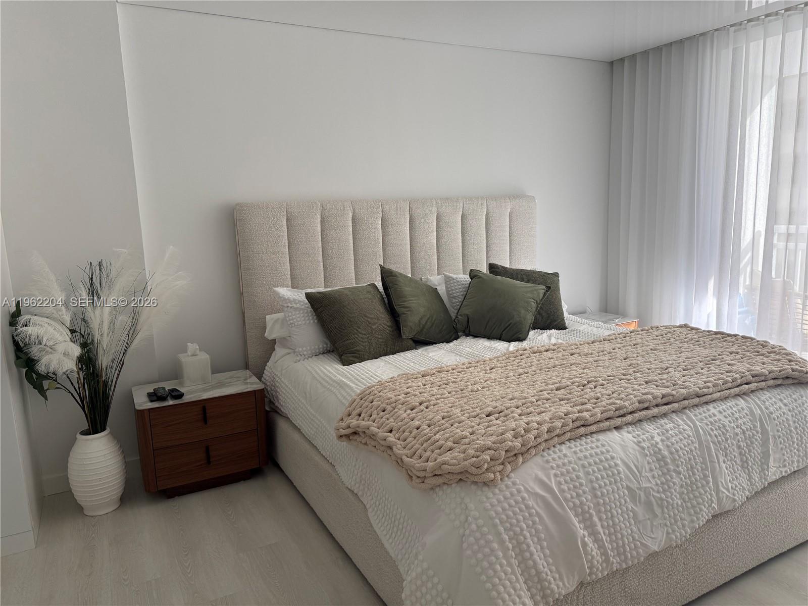 Photo of 1849 Ocean Dr  #406, Hallandale Beach, Florida, 33009 - 