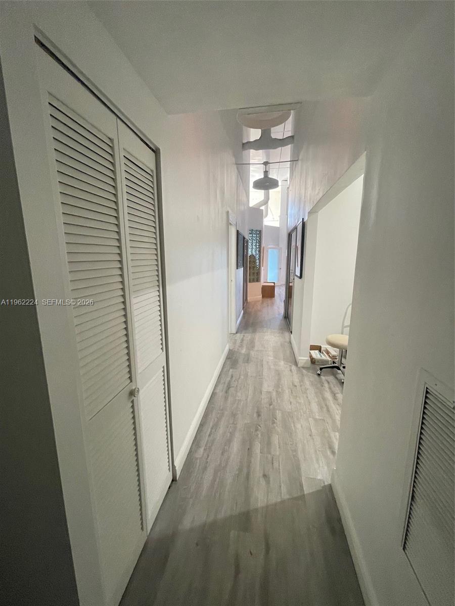 Ver detalles 12K / sq. ft. $ 2026-02-09 0 foto