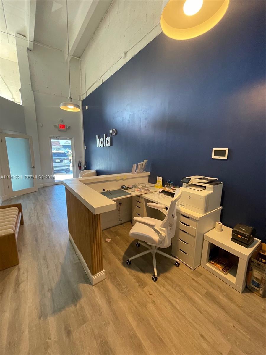 Ver detalles 12K / sq. ft. $ 2026-02-09 0 foto