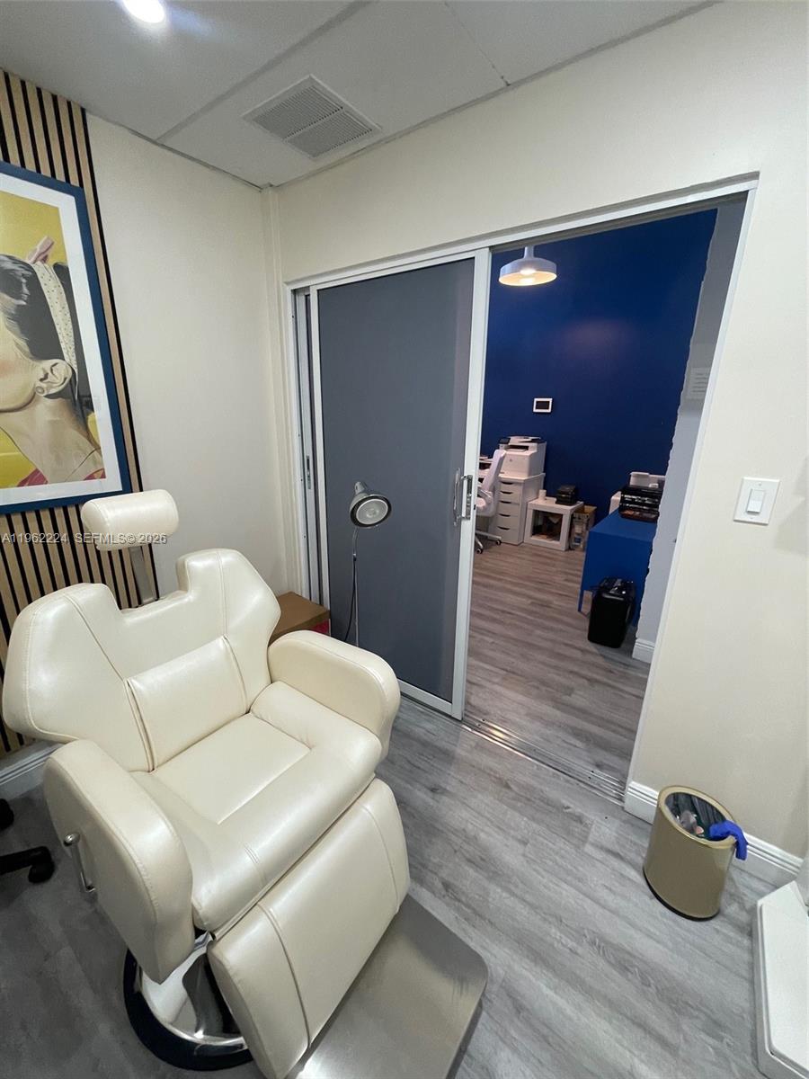 Ver detalles 12K / sq. ft. $ 2026-02-09 0 foto