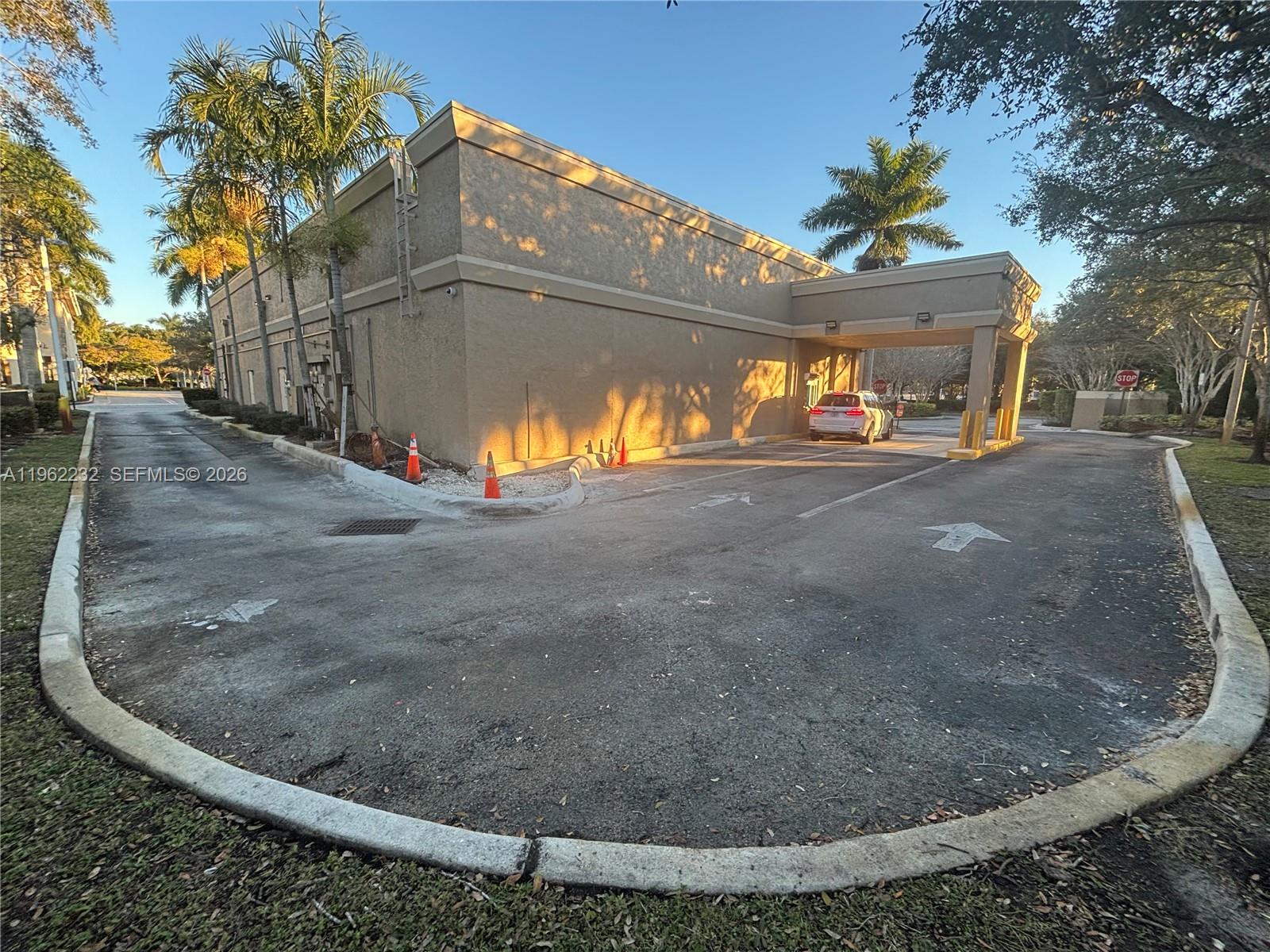   /   sq. ft. $ 2026-02-09 0 foto