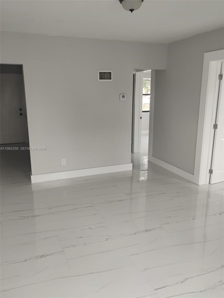   /  1232 sq. ft. $ 2026-02-09 0 foto