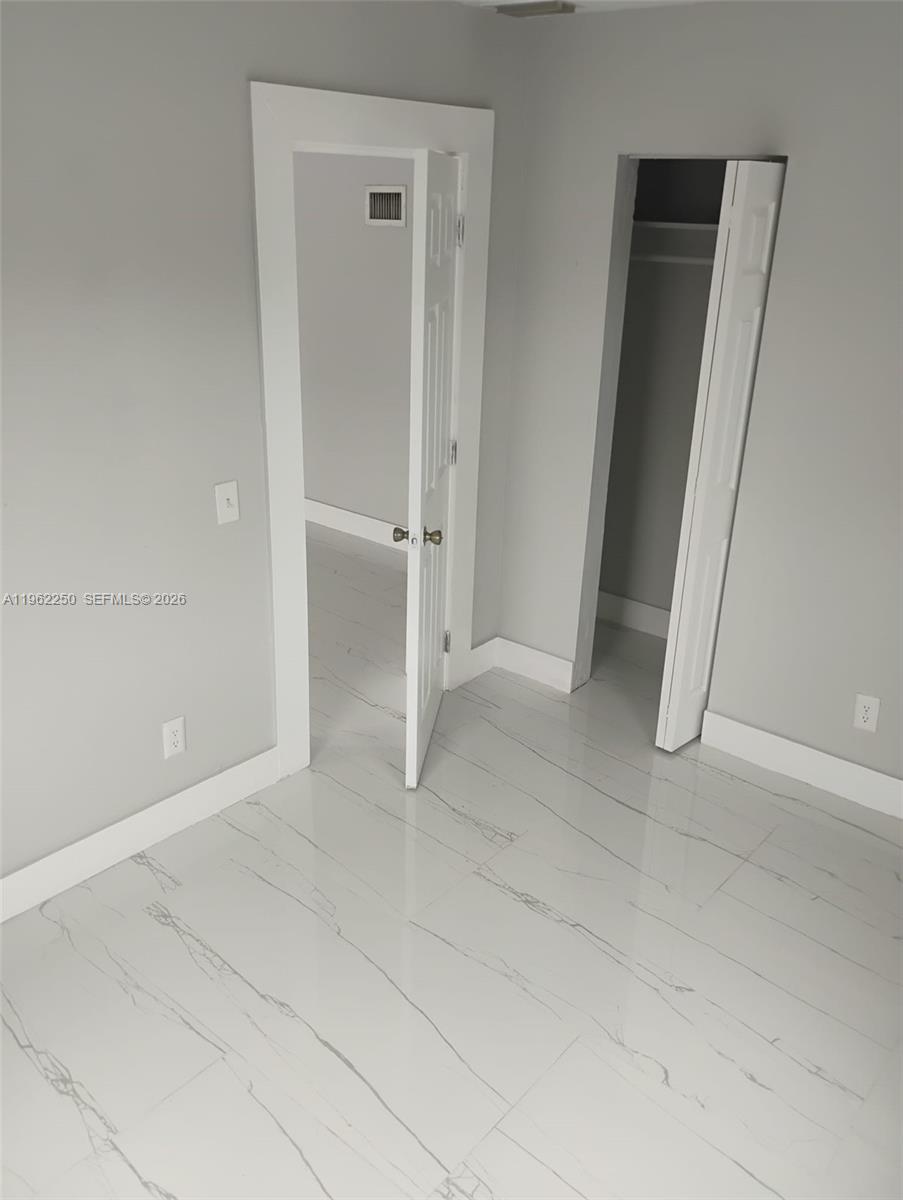   /  1232 sq. ft. $ 2026-02-09 0 foto