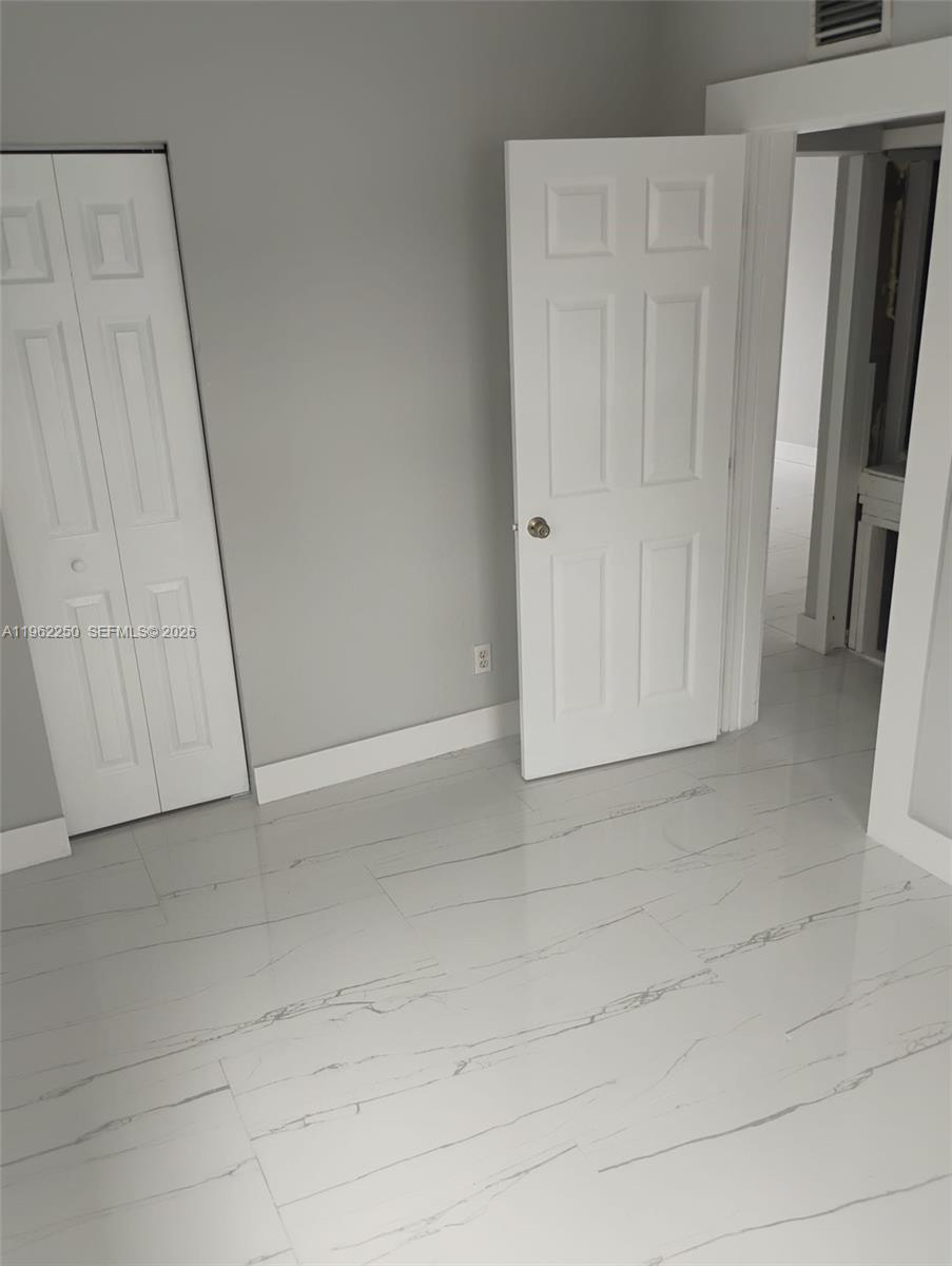   /  1232 sq. ft. $ 2026-02-09 0 foto