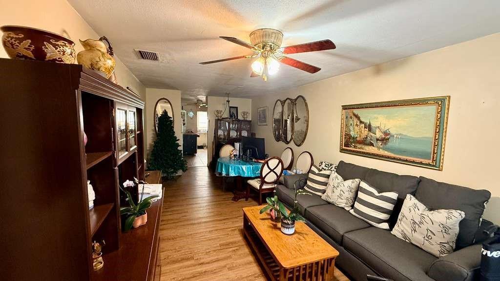   / 0 1781 sq. ft. $ 2026-06-21 0 foto