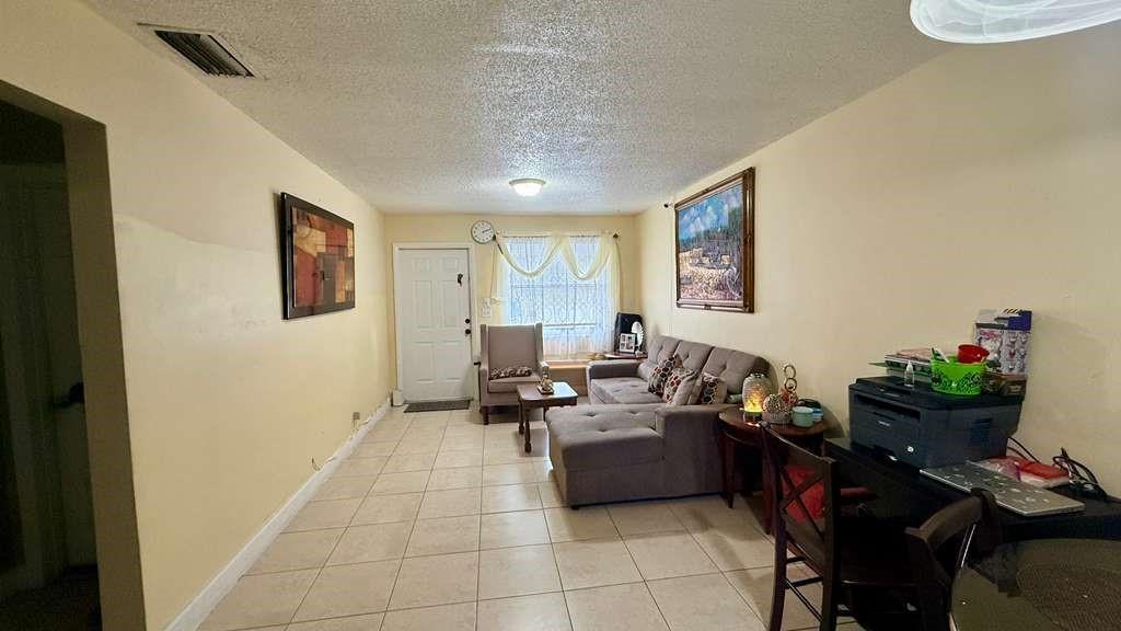   / 0 1781 sq. ft. $ 2026-06-21 0 foto
