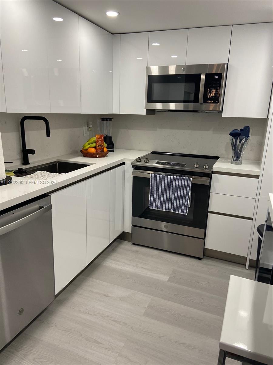 Photo of 400 Kings Point Dr #526, Sunny Isles Beach, Florida, 33160 -