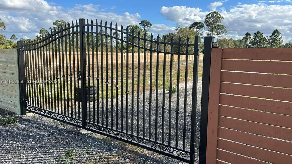 See details / sq. ft. $ 2026-02-10 0 Photo