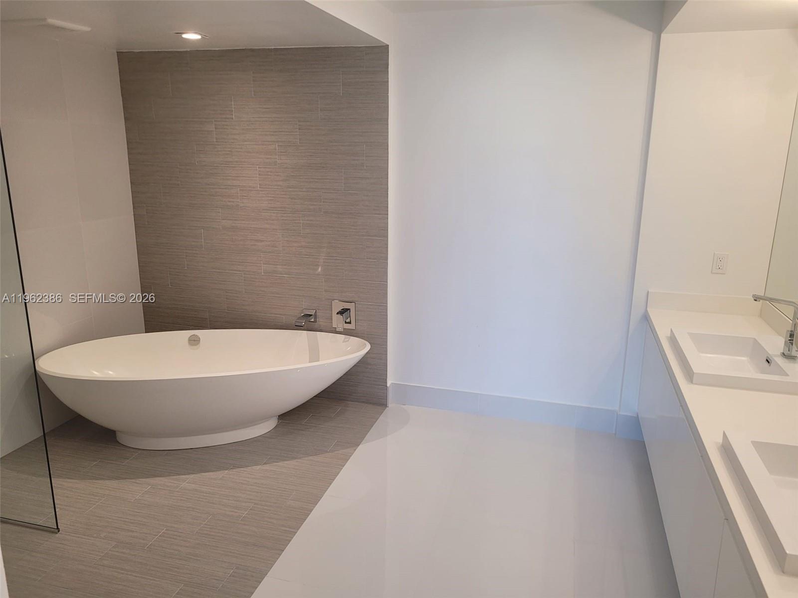 5-1004 2 / 3 1541 sq. ft. $ 2026-02-10 0 Photo