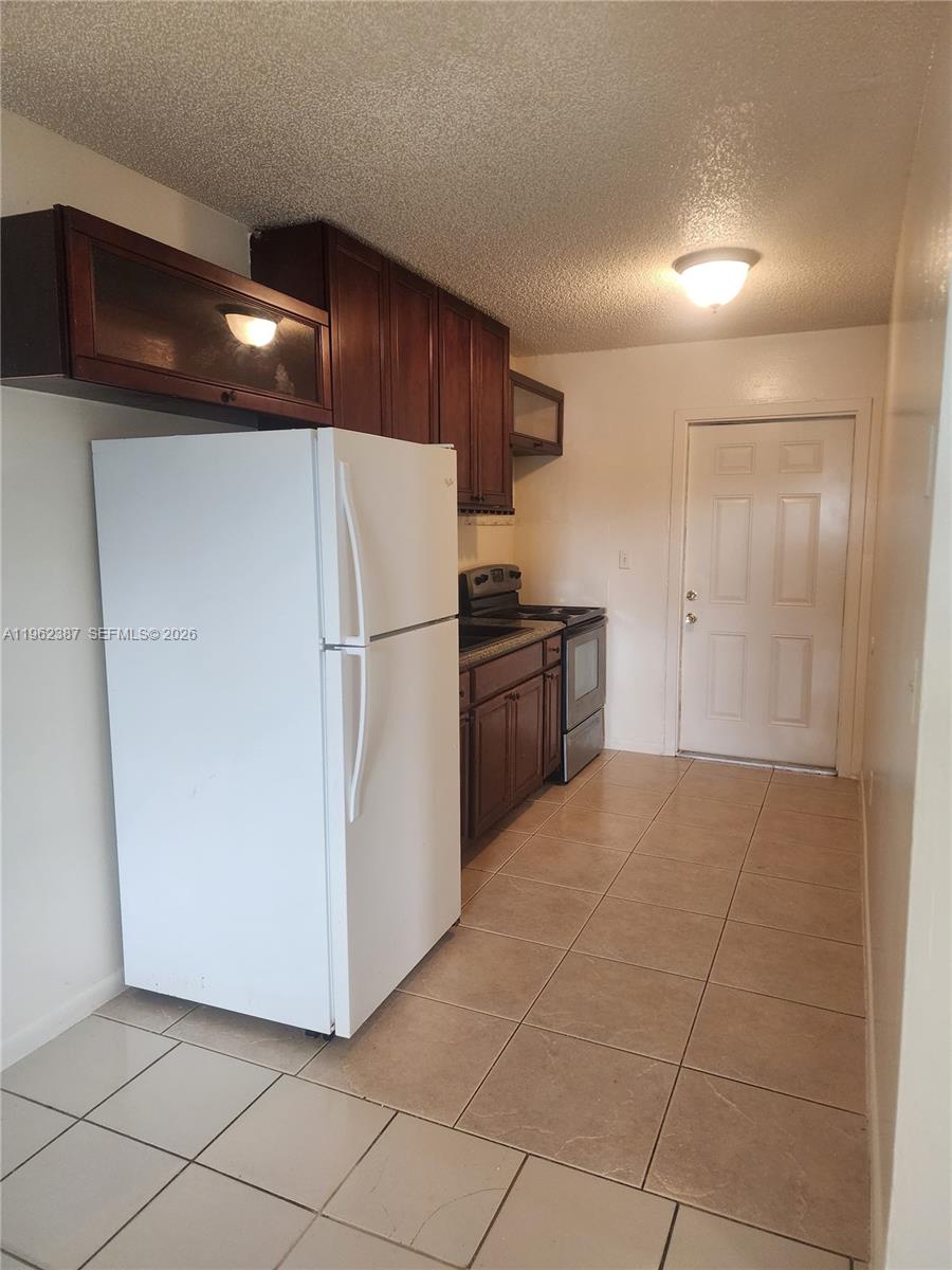   /   кв.футов $ 2026-02-20 0 Фото