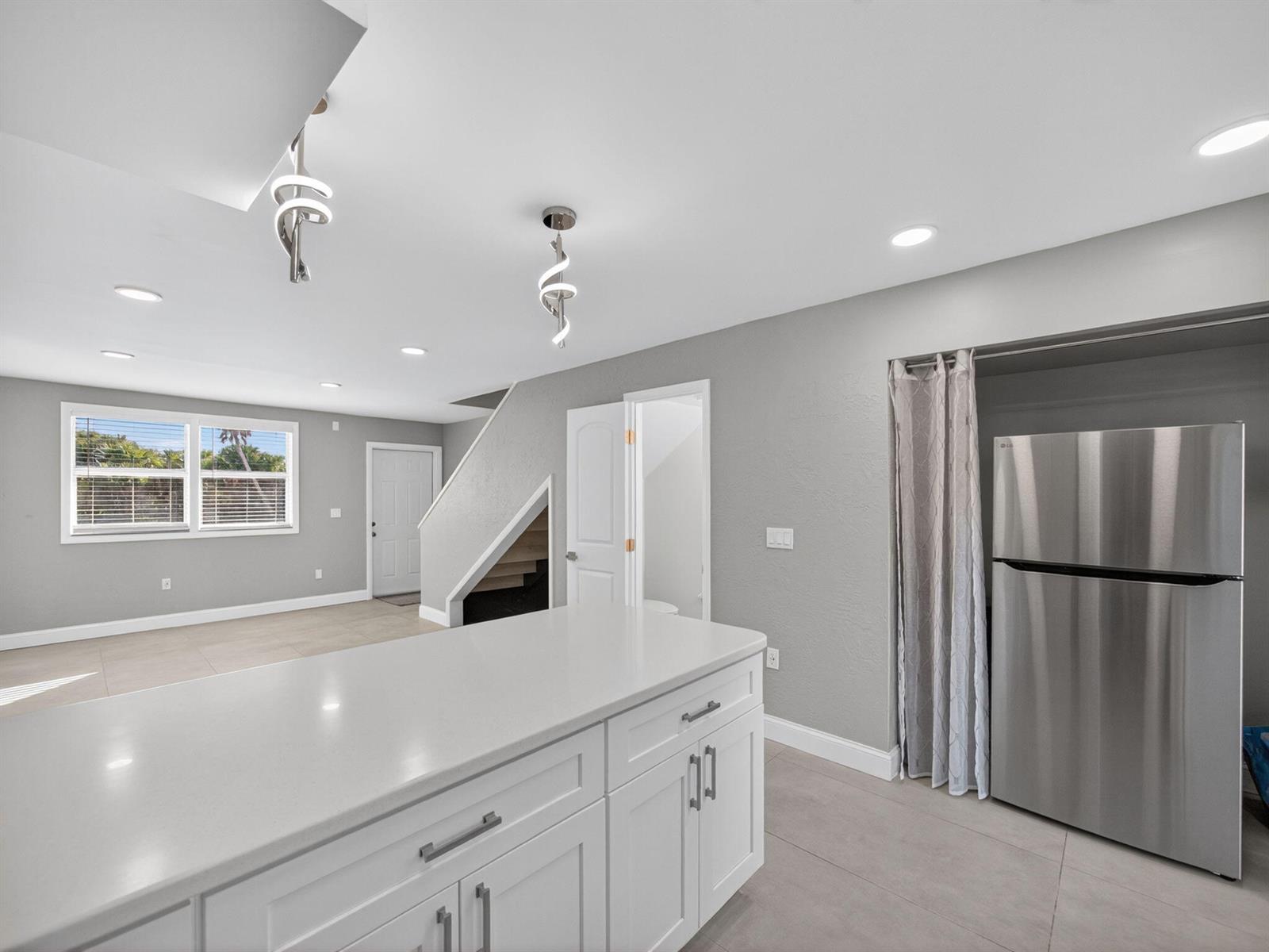   / 7 2958 sq. ft. $ 2026-06-21 0 foto