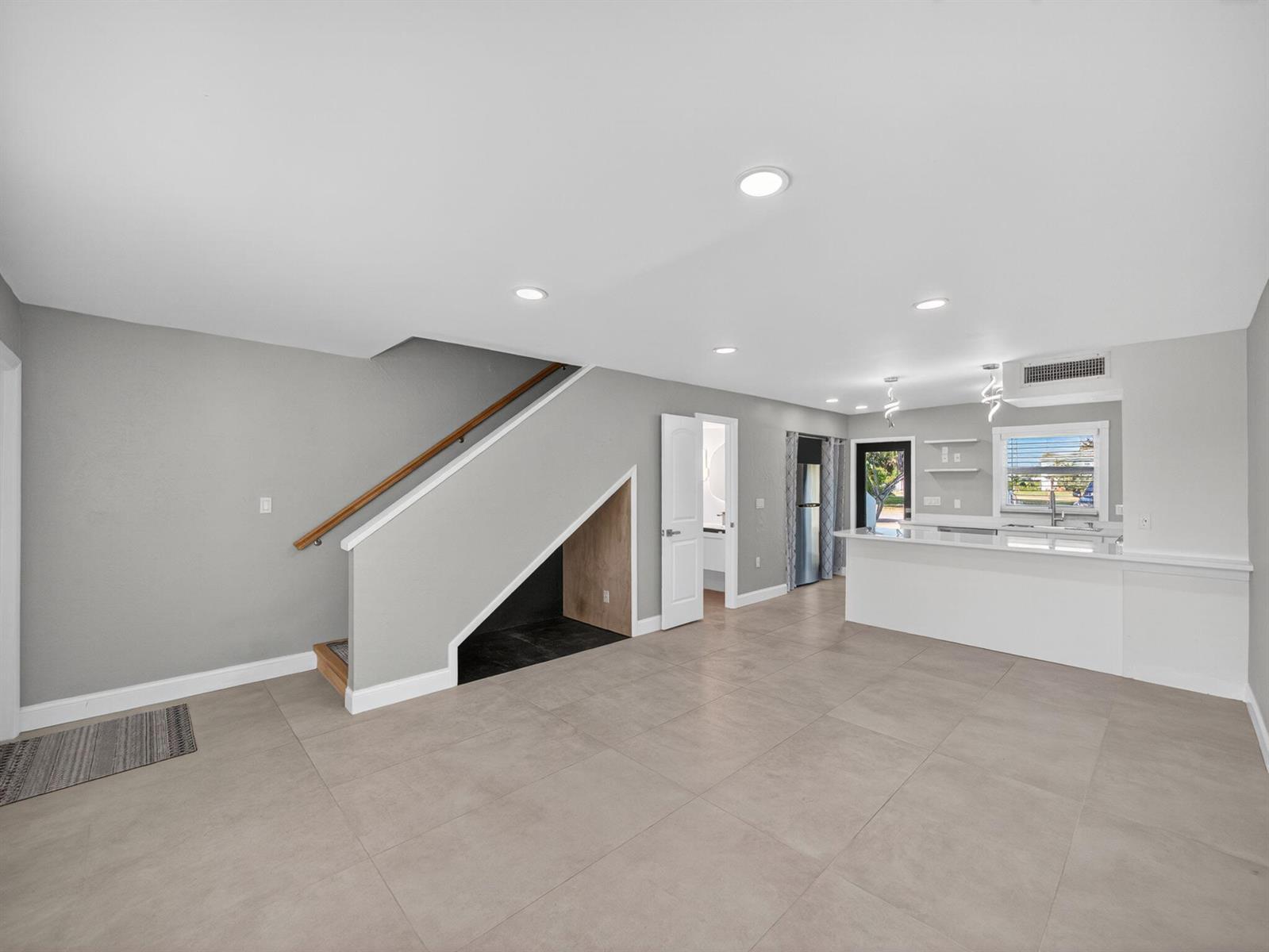   / 7 2958 sq. ft. $ 2026-06-21 0 foto