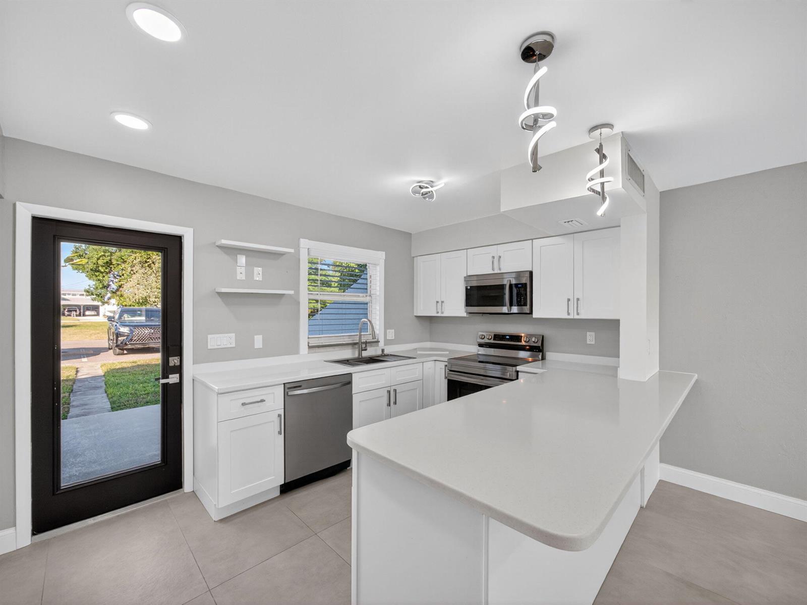   / 7 2958 sq. ft. $ 2026-06-21 0 foto