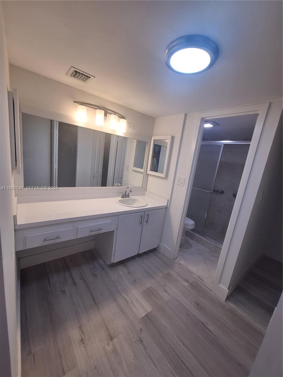 2028 2 / 2 1521 sq. ft. $ 2026-02-10 0 foto