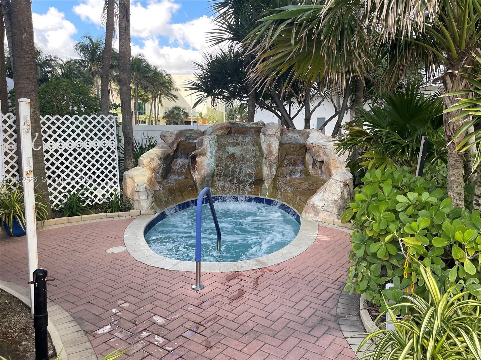 Photo of 3001 Ocean Dr  #621, Hollywood, Florida, 33019 - 