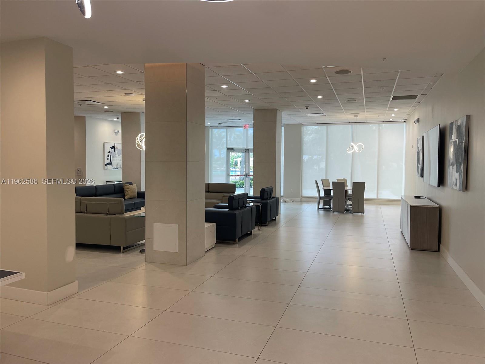 Photo of 3001 Ocean Dr  #621, Hollywood, Florida, 33019 - 