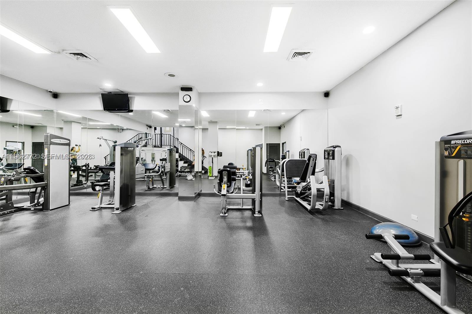 1715 1 / 2 943 sq. ft. $ 2026-02-10 0 Photo