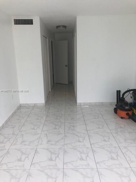 G411 1 / 2 898 sq. ft. $ 2026-02-10 0 foto