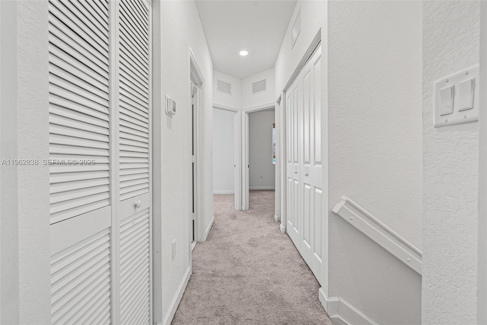 1100 3 / 3 1331 sq. ft. $ 2026-02-10 0 foto