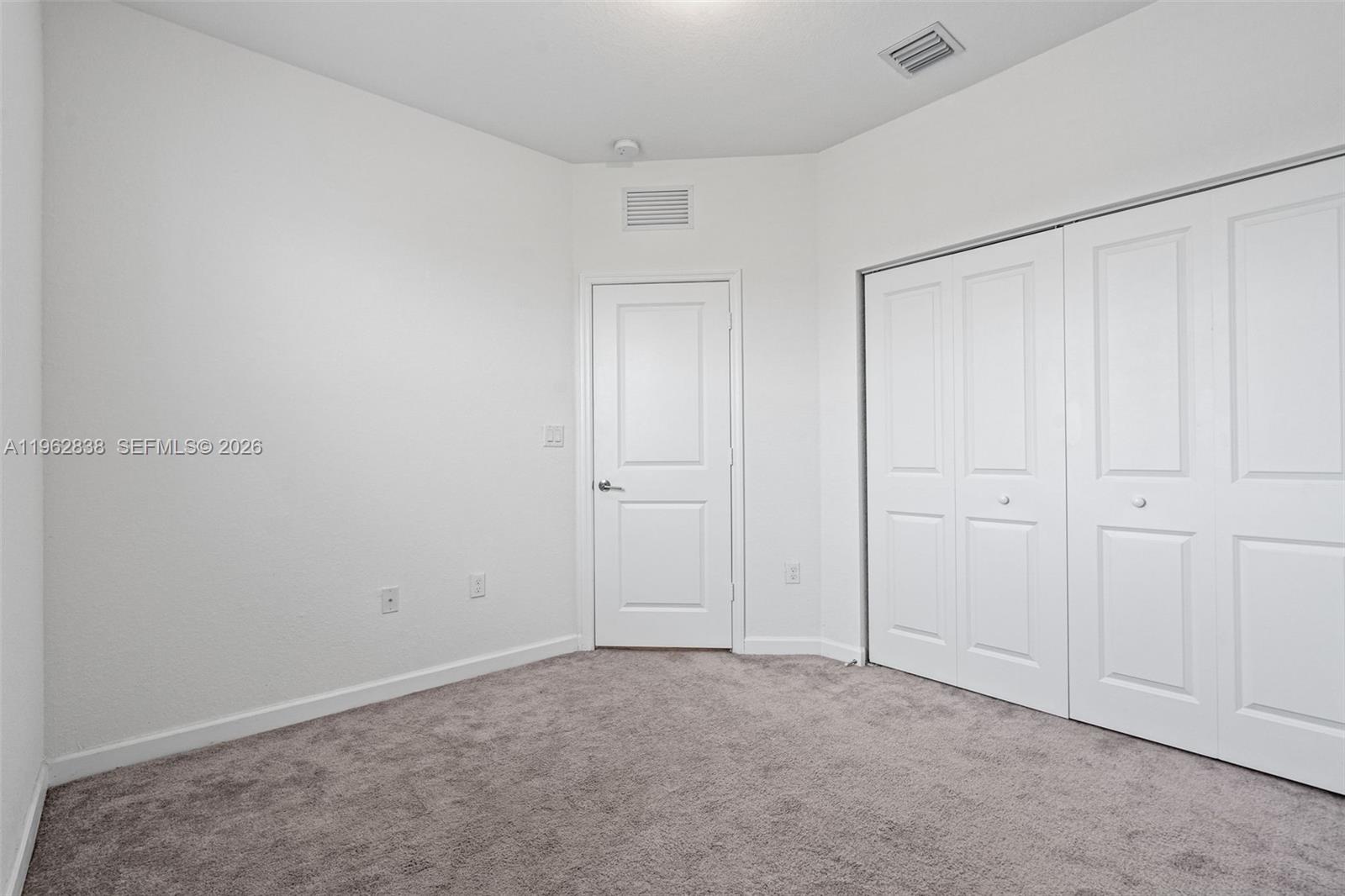 1100 3 / 3 1331 sq. ft. $ 2026-02-10 0 foto