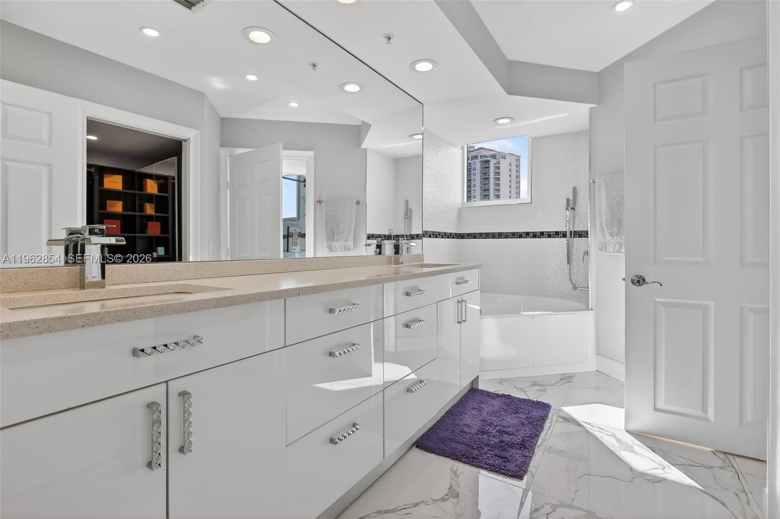 Photo of 3370 Hidden Bay Dr  #1501, Aventura, Florida, 33180 - 