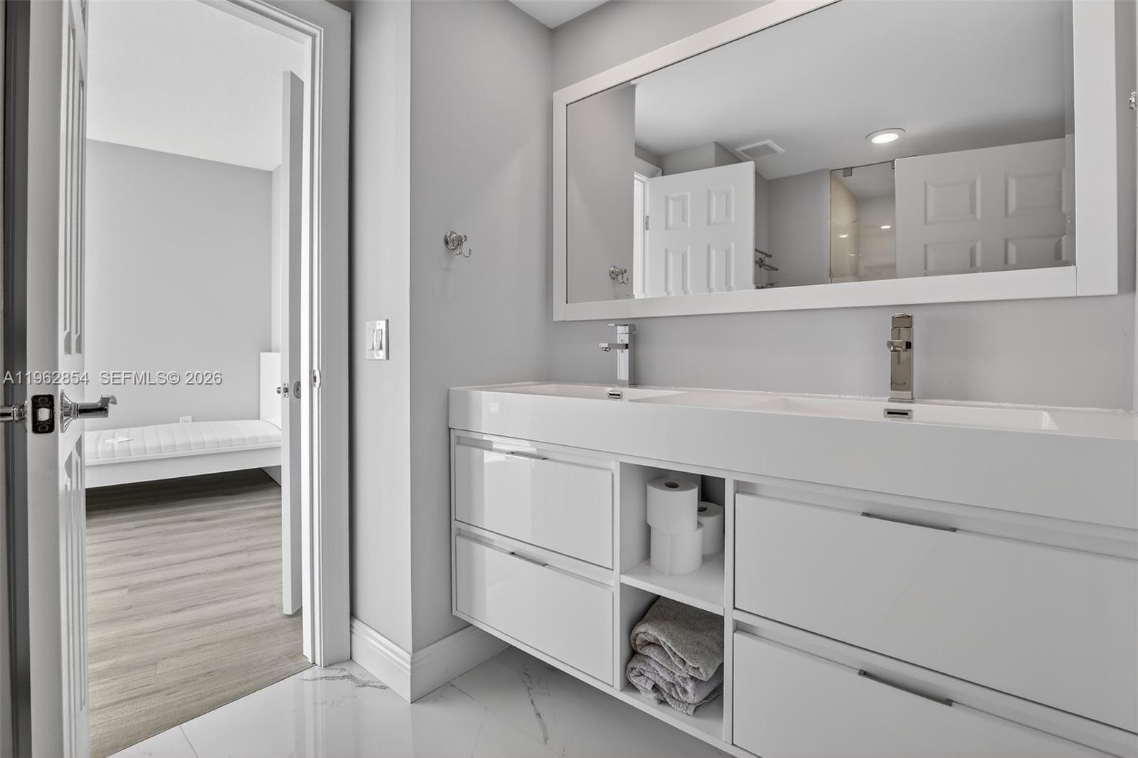 Photo of 3370 Hidden Bay Dr  #1501, Aventura, Florida, 33180 - 