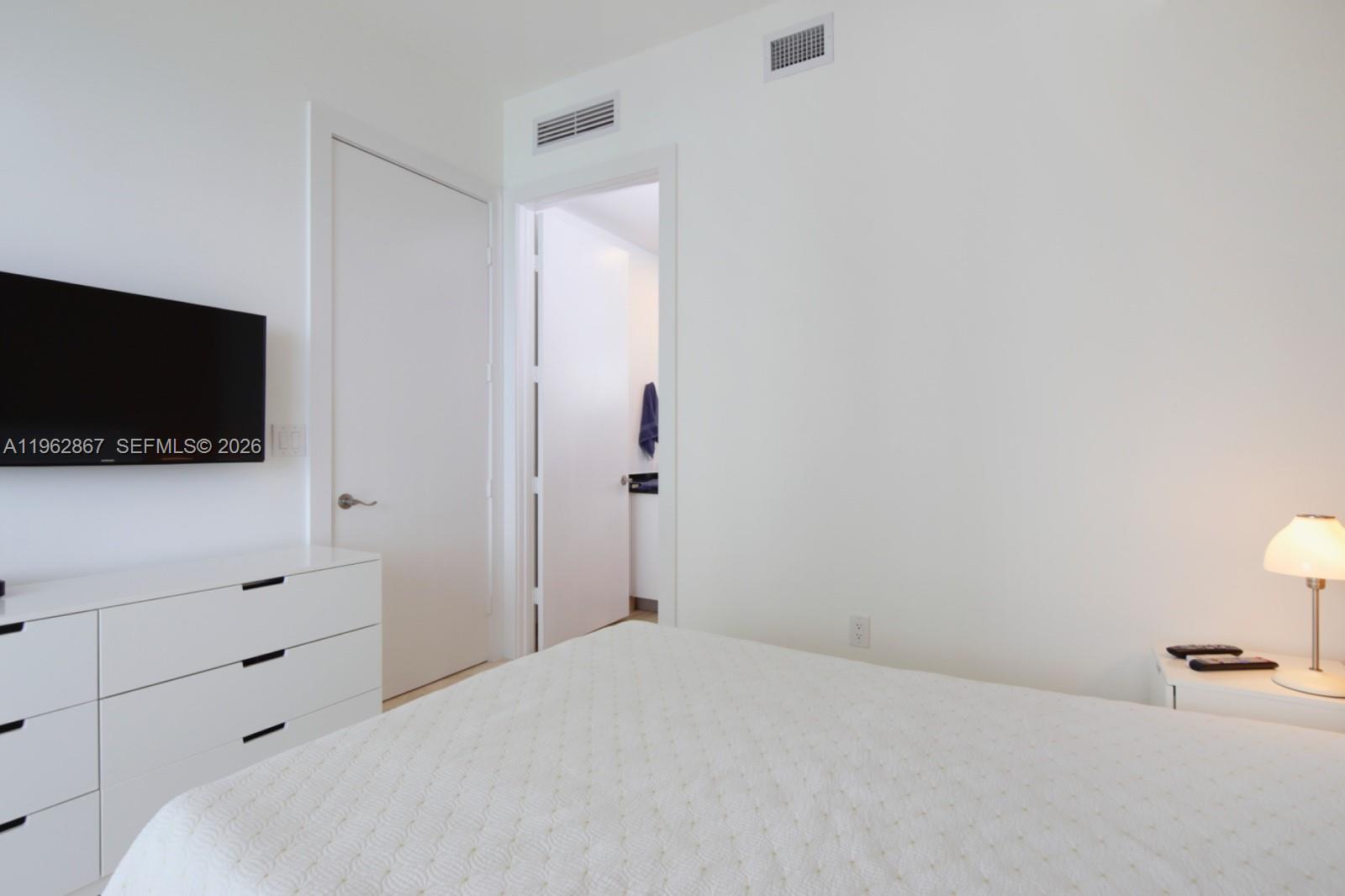 2902 3 / 4 1979 sq. ft. $ 2026-02-10 0 foto