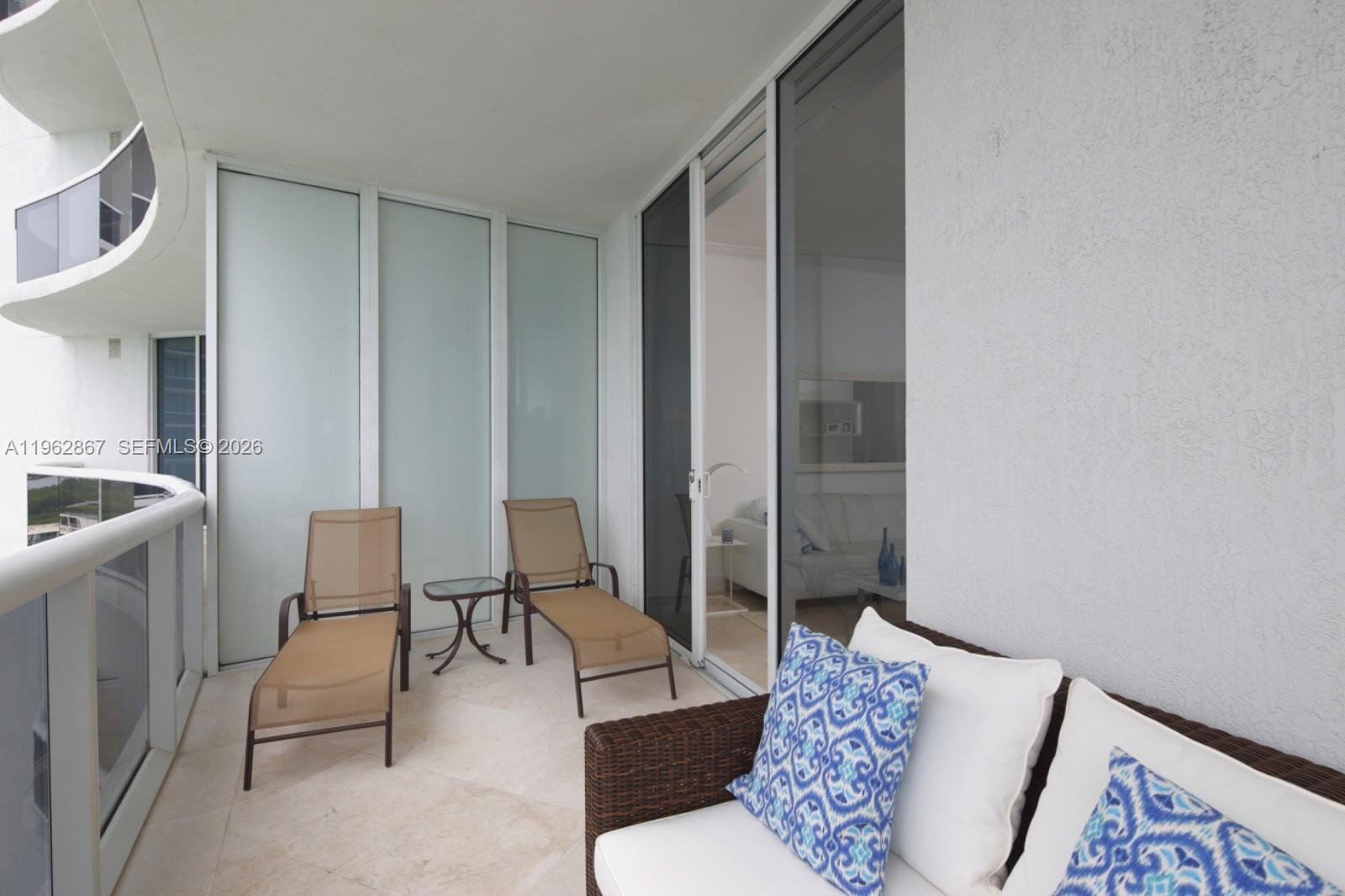 2902 3 / 4 1979 sq. ft. $ 2026-02-10 0 foto