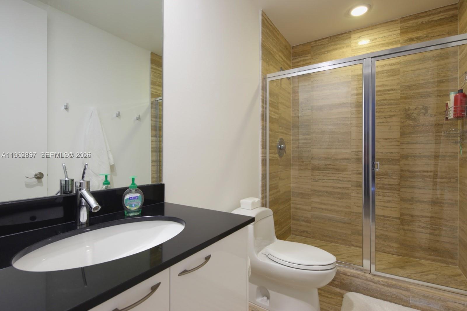 2902 3 / 4 1979 sq. ft. $ 2026-02-10 0 foto