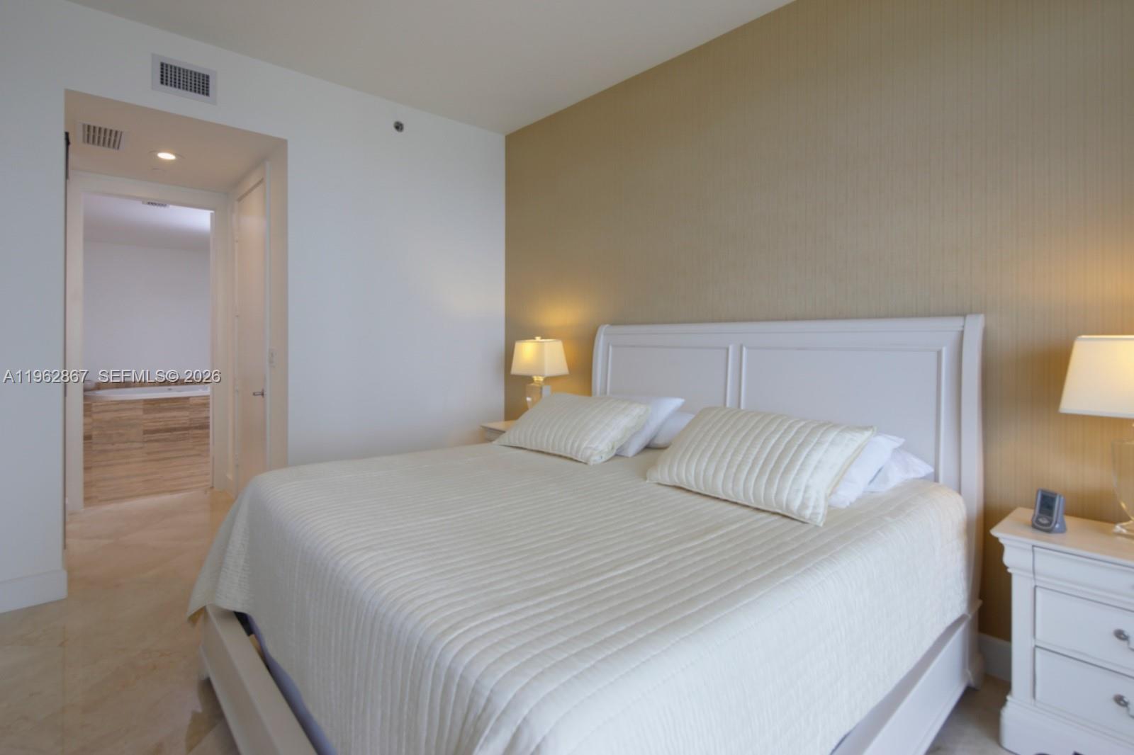 2902 3 / 4 1979 sq. ft. $ 2026-02-10 0 foto