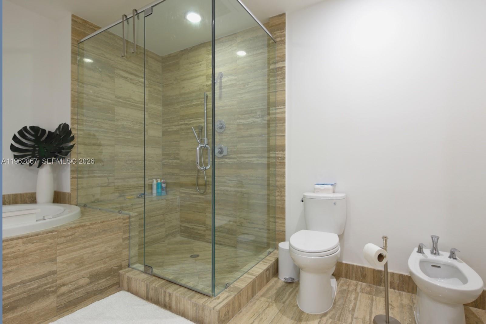 2902 3 / 4 1979 sq. ft. $ 2026-02-10 0 foto