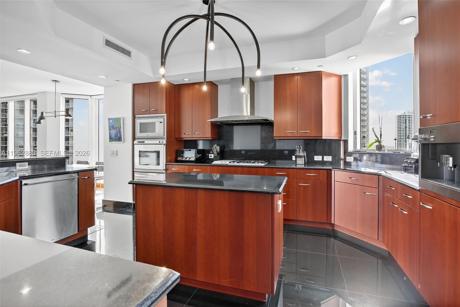 1208 4 / 5 3709 sq. ft. $ 2026-02-10 0 Photo