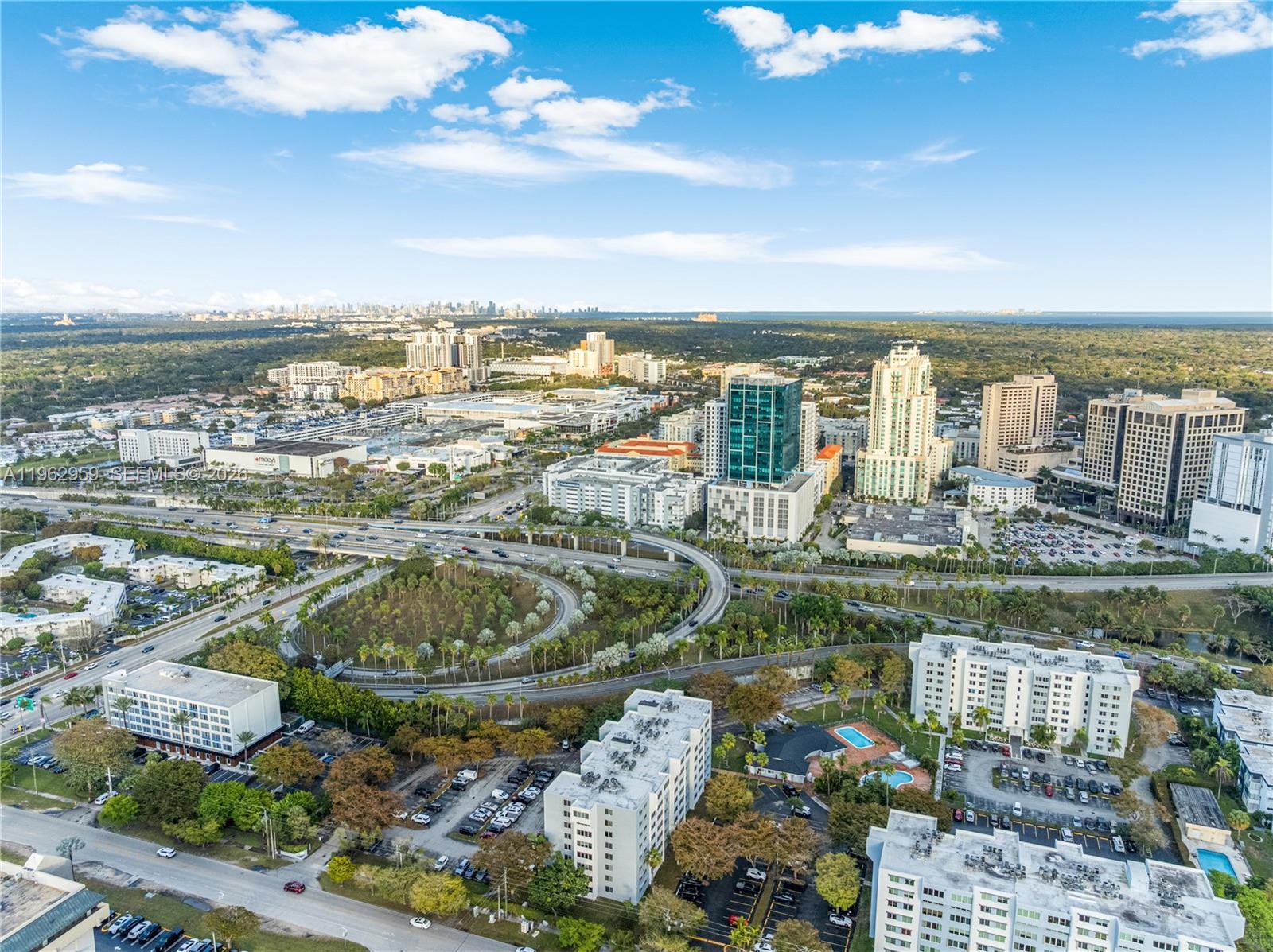   /   кв.футов $ 2026-02-10 0 Фото