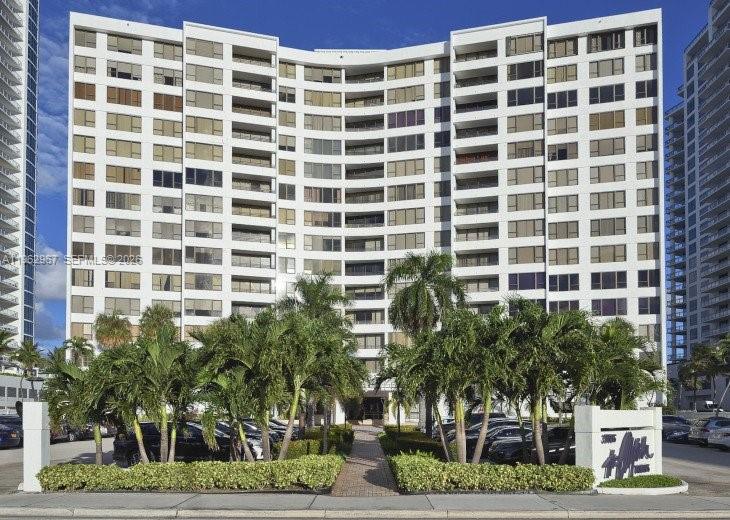 Photo of 3505 Ocean Dr  #1201, Hollywood, Florida, 33019 - 
