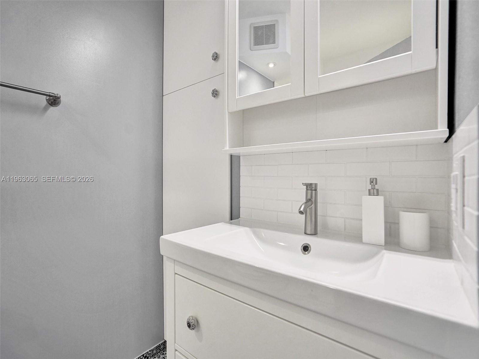 Photo of 2001 Atlantic Shores Blvd  #419, Hallandale Beach, Florida, 33009 - 