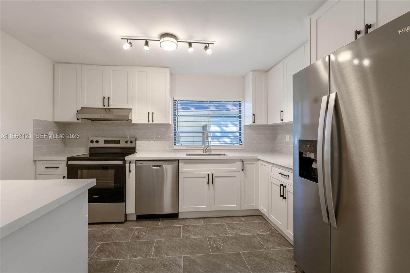   /  2355 sq. ft. $ 2026-02-10 0 foto