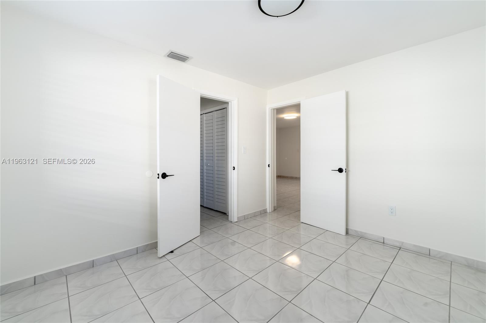   /  2355 sq. ft. $ 2026-02-10 0 foto