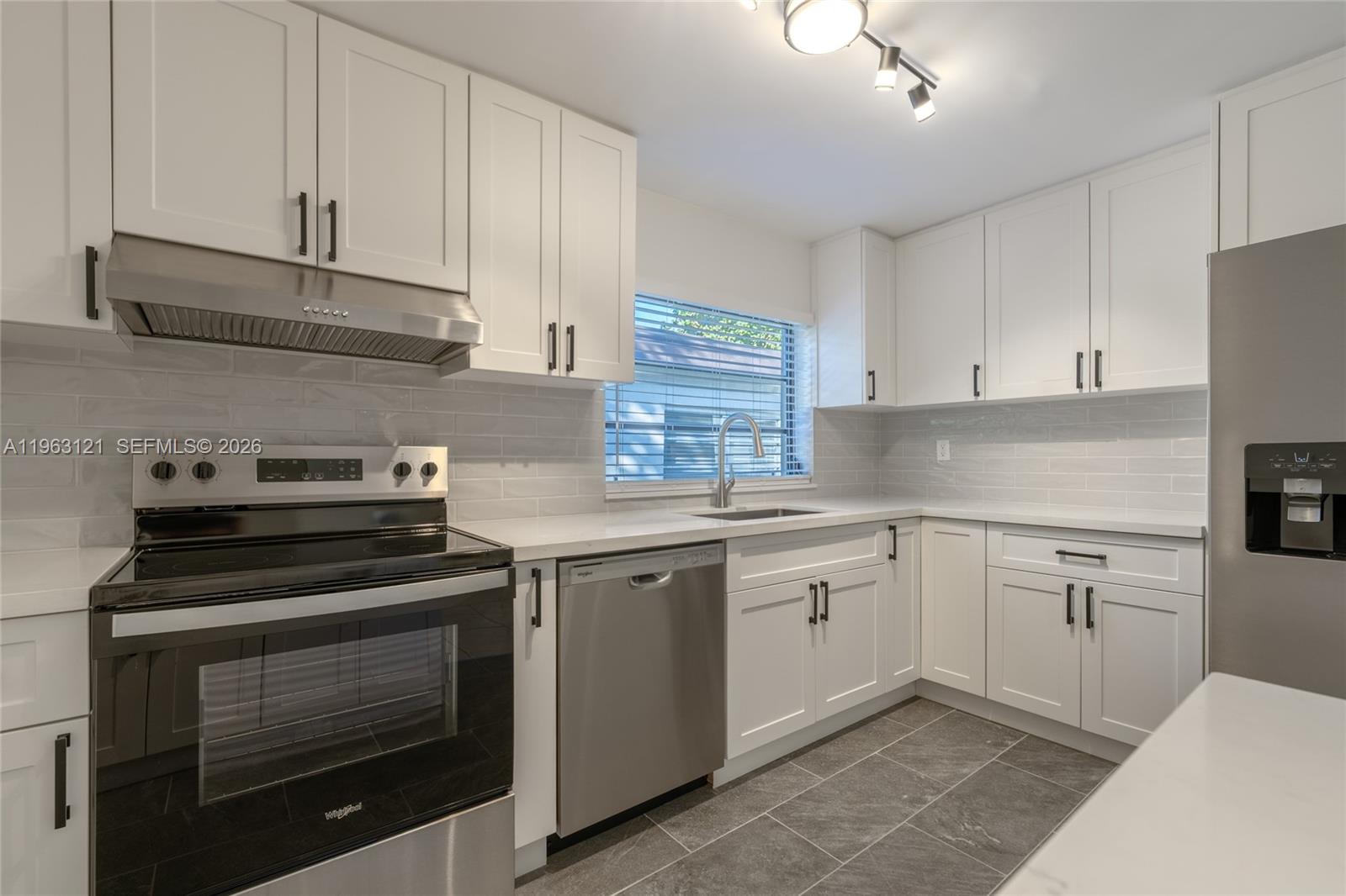   /  2355 sq. ft. $ 2026-02-10 0 foto