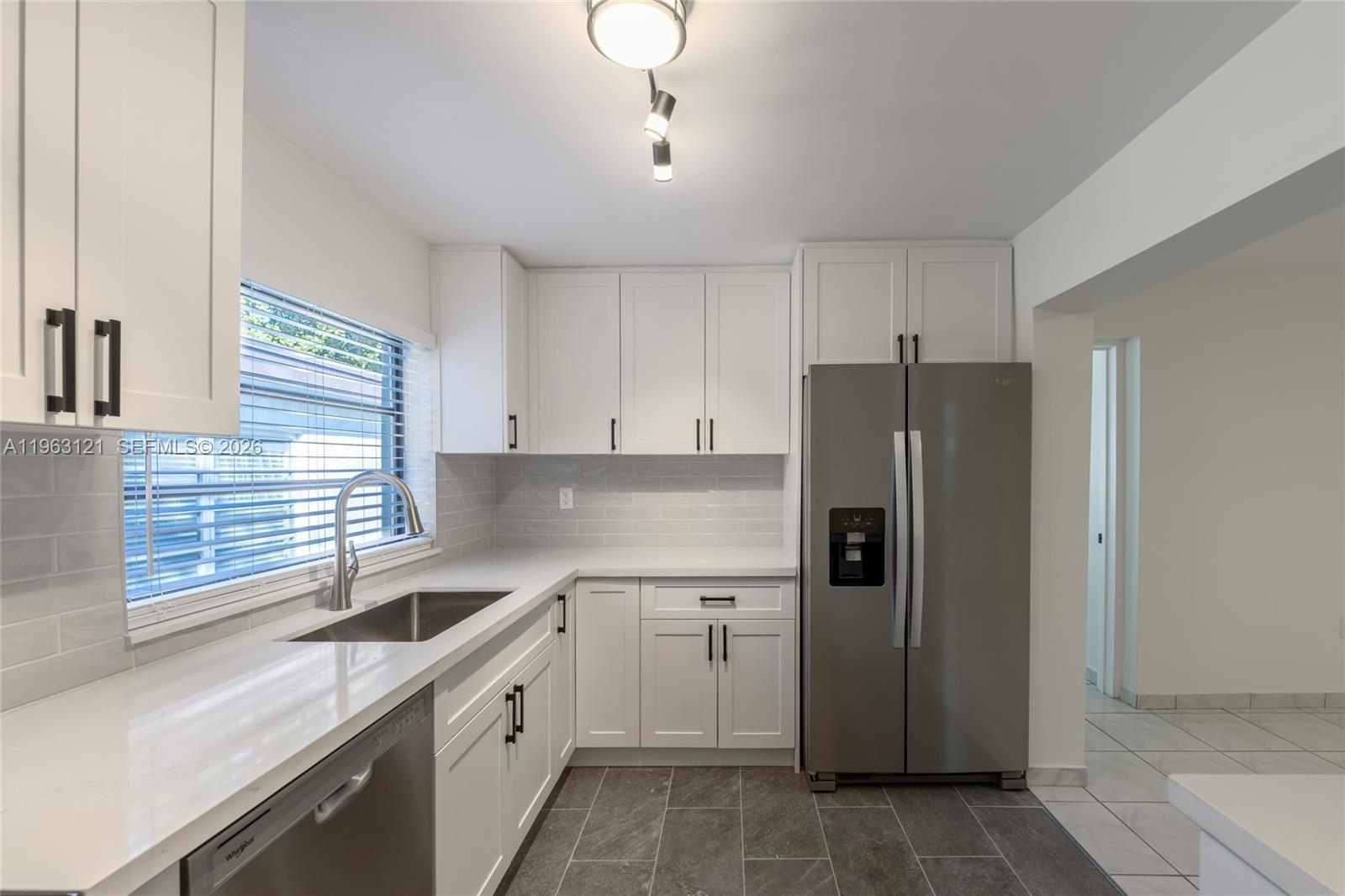   /  2355 sq. ft. $ 2026-02-10 0 foto