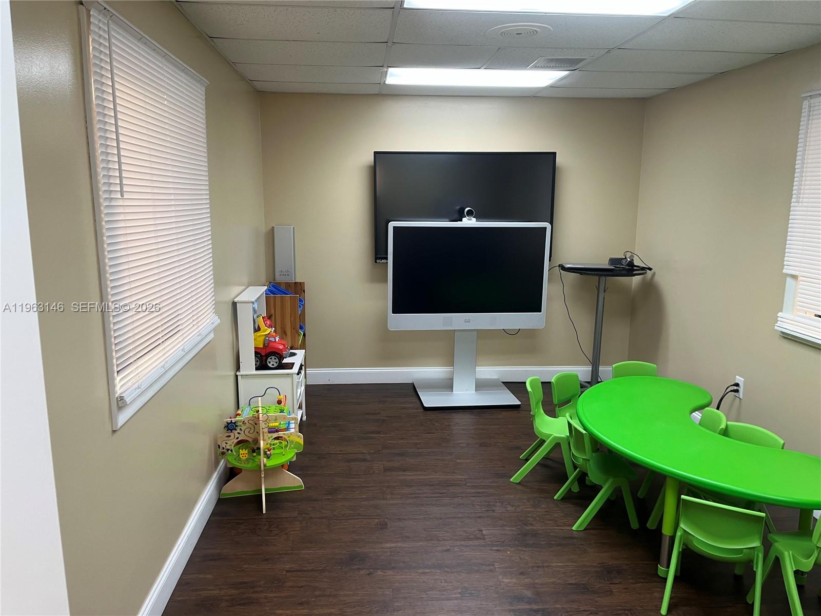 See details / sq. ft. $ 2026-02-10 0 Photo