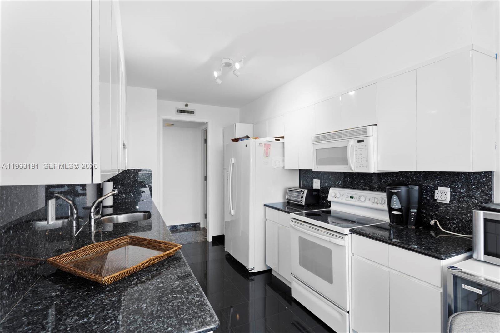 Photo of 19500 Turnberry Way  #20-C, Aventura, Florida, 33180 - 